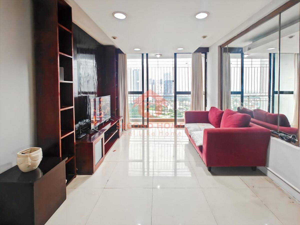 Apartemen Large 3br Rasuna With Pool & Wi-fi By 2ndhome *